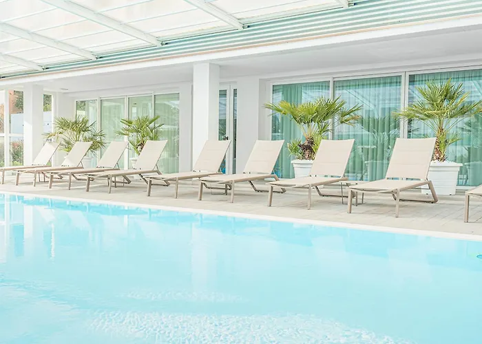 호텔 With Swimming Pool In *